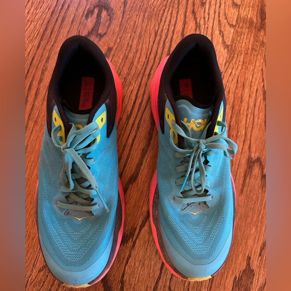 HOKA Women’s Zinal trail running shoe - Size 10.